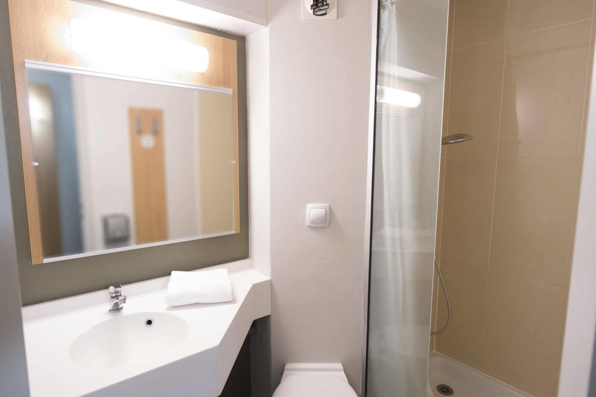 B&B Hotel Poitiers 3 Futuroscope シャッスヌイユ・デュ・ポワト エクステリア 写真